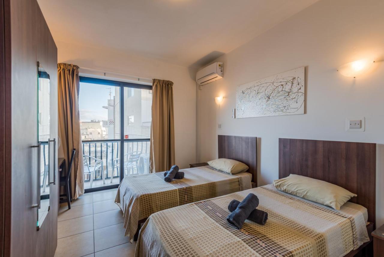 Seashells Apartments With Terrace, Just Off The Seafront In Bugibba - By Getawaysmalta Сент-Полс-Бей Екстер'єр фото
