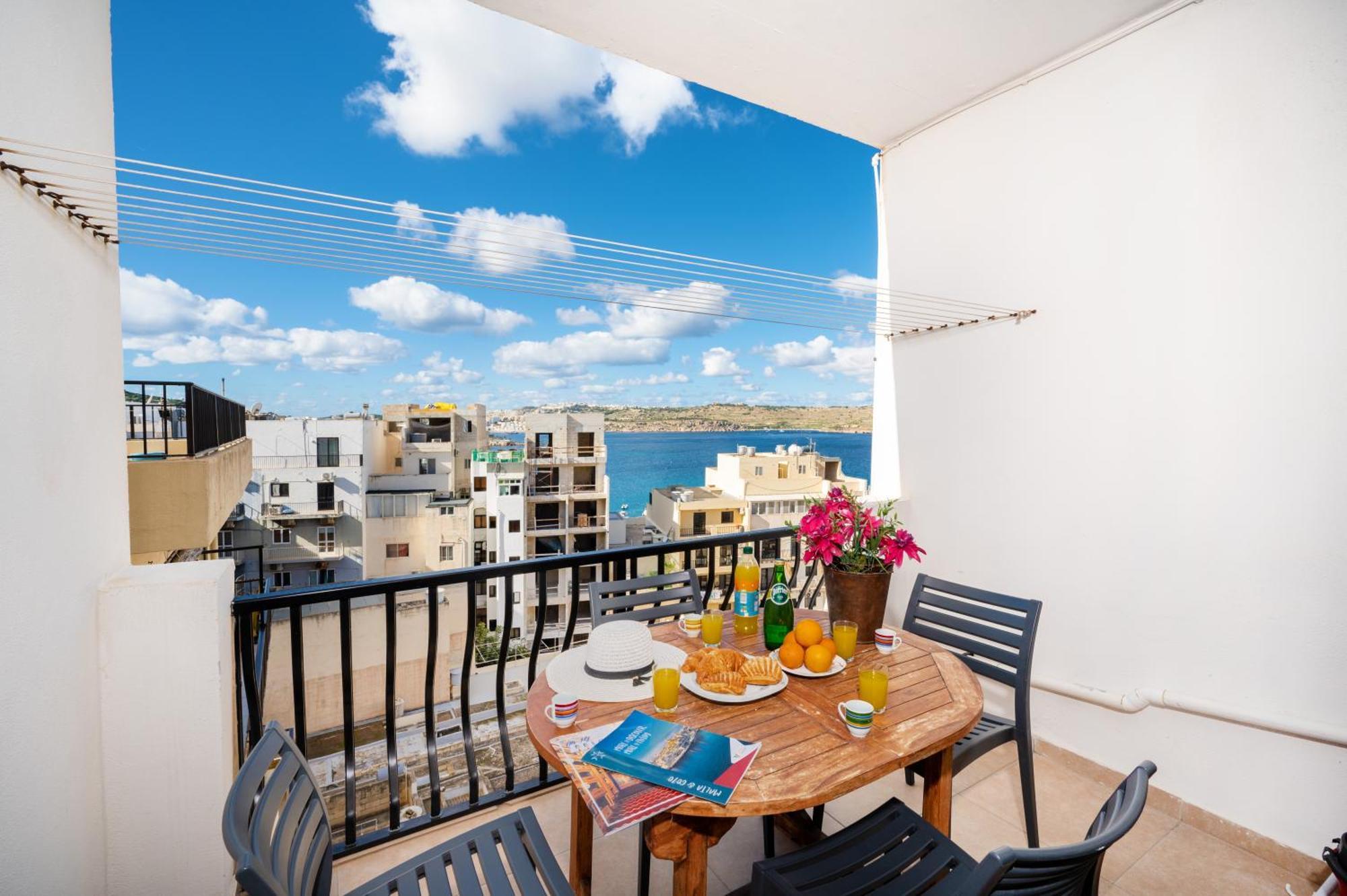 Seashells Apartments With Terrace, Just Off The Seafront In Bugibba - By Getawaysmalta Сент-Полс-Бей Екстер'єр фото